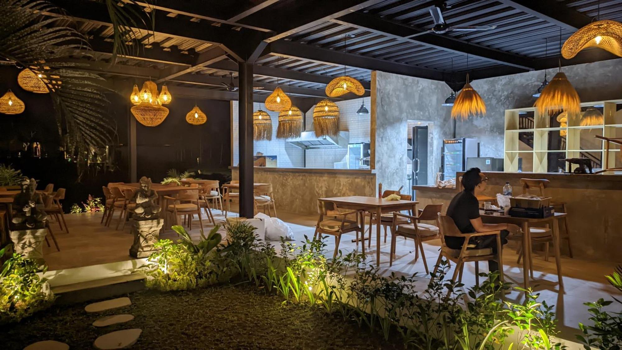 Sujiwa Ubud Hotel & Villa Exterior photo